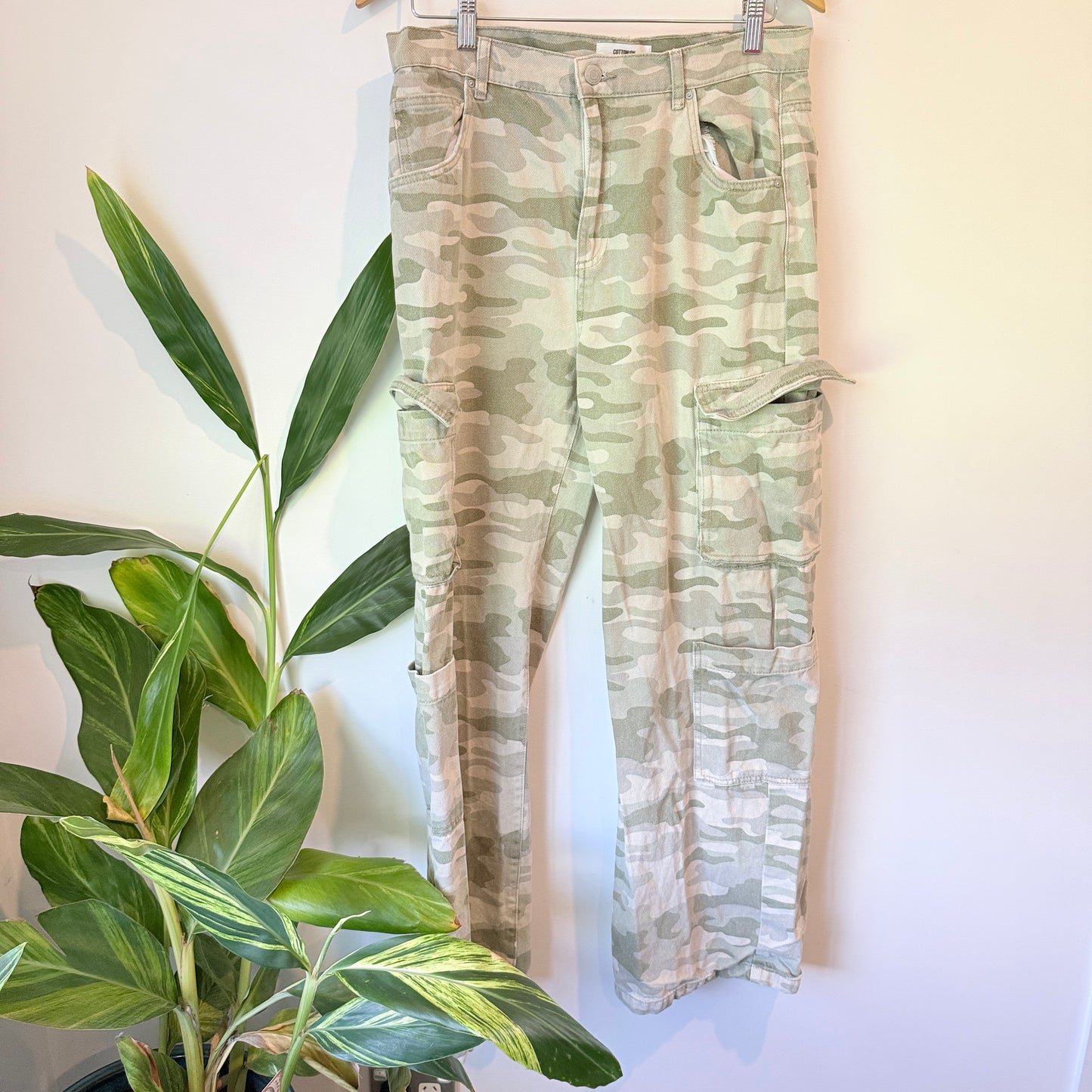 Cotton On Camo Cargo Pants Green - Size 12
