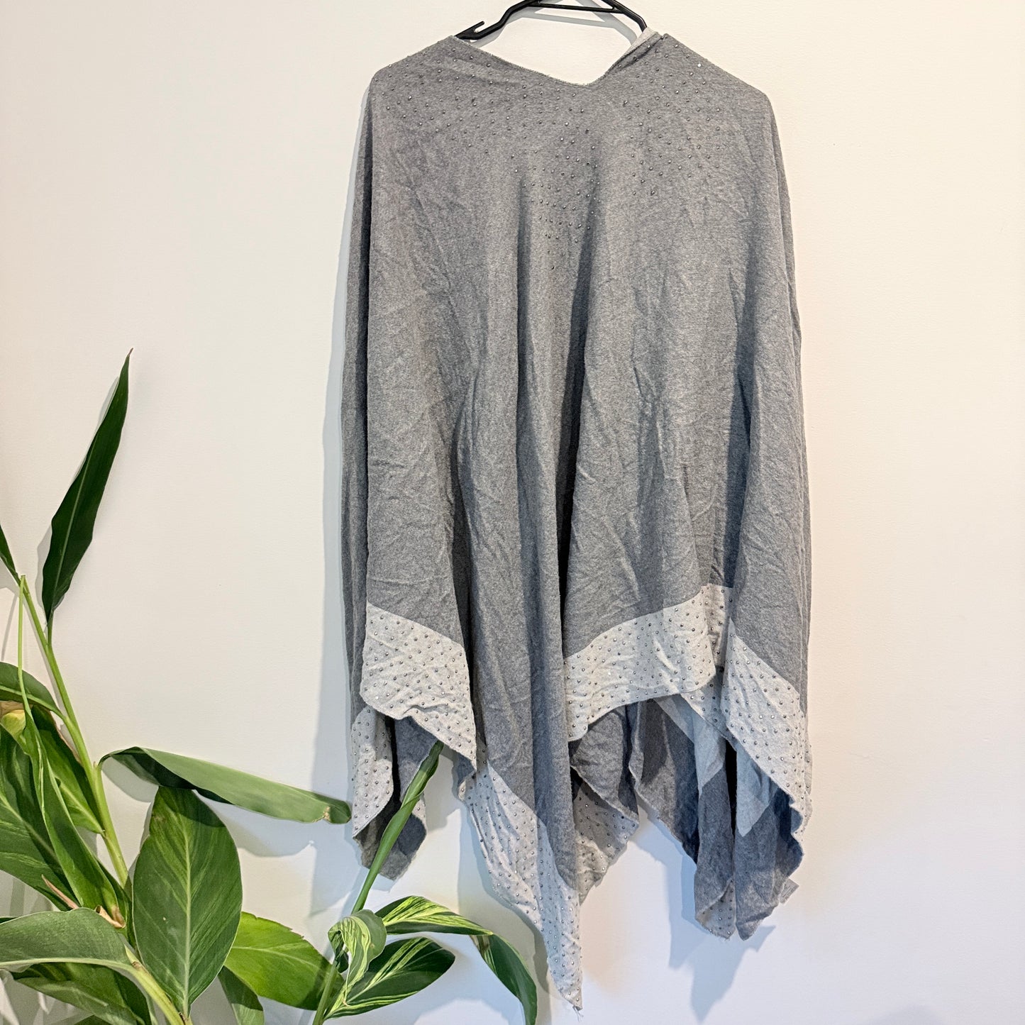 Redcurrent Size Unknown Shawl Wrap Poncho Cardigan