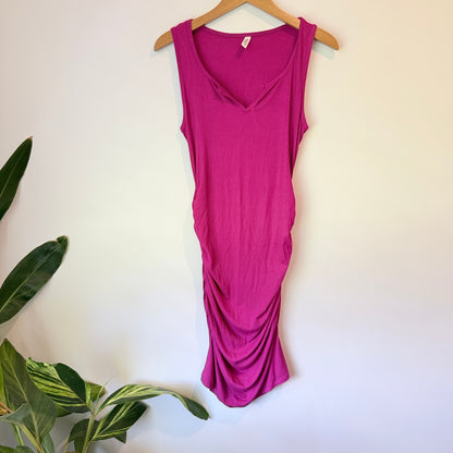 Missufe Magenta Ribbed Ruched Dress - Size M