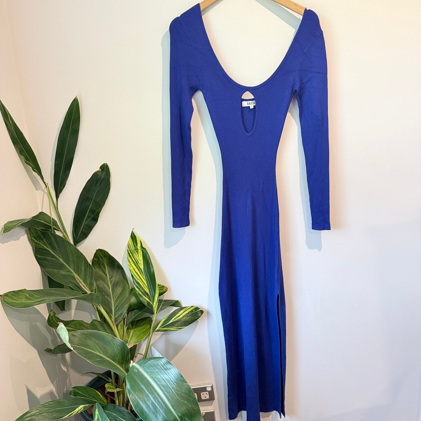 Dazie Size 8 Stretch Ribbed Maxi Dress