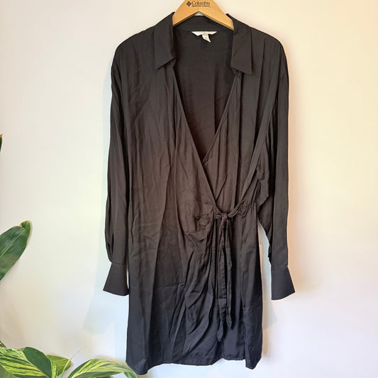 H&M Black Long Sleeve Wrap Dress - Size L