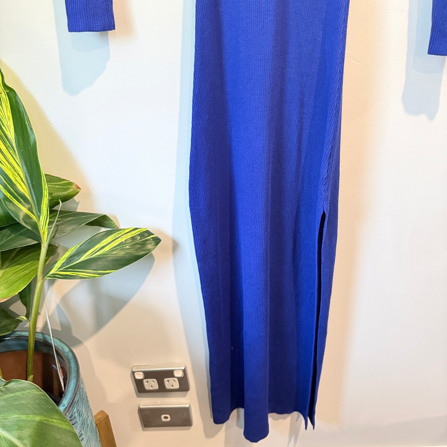 Dazie Size 8 Stretch Ribbed Maxi Dress