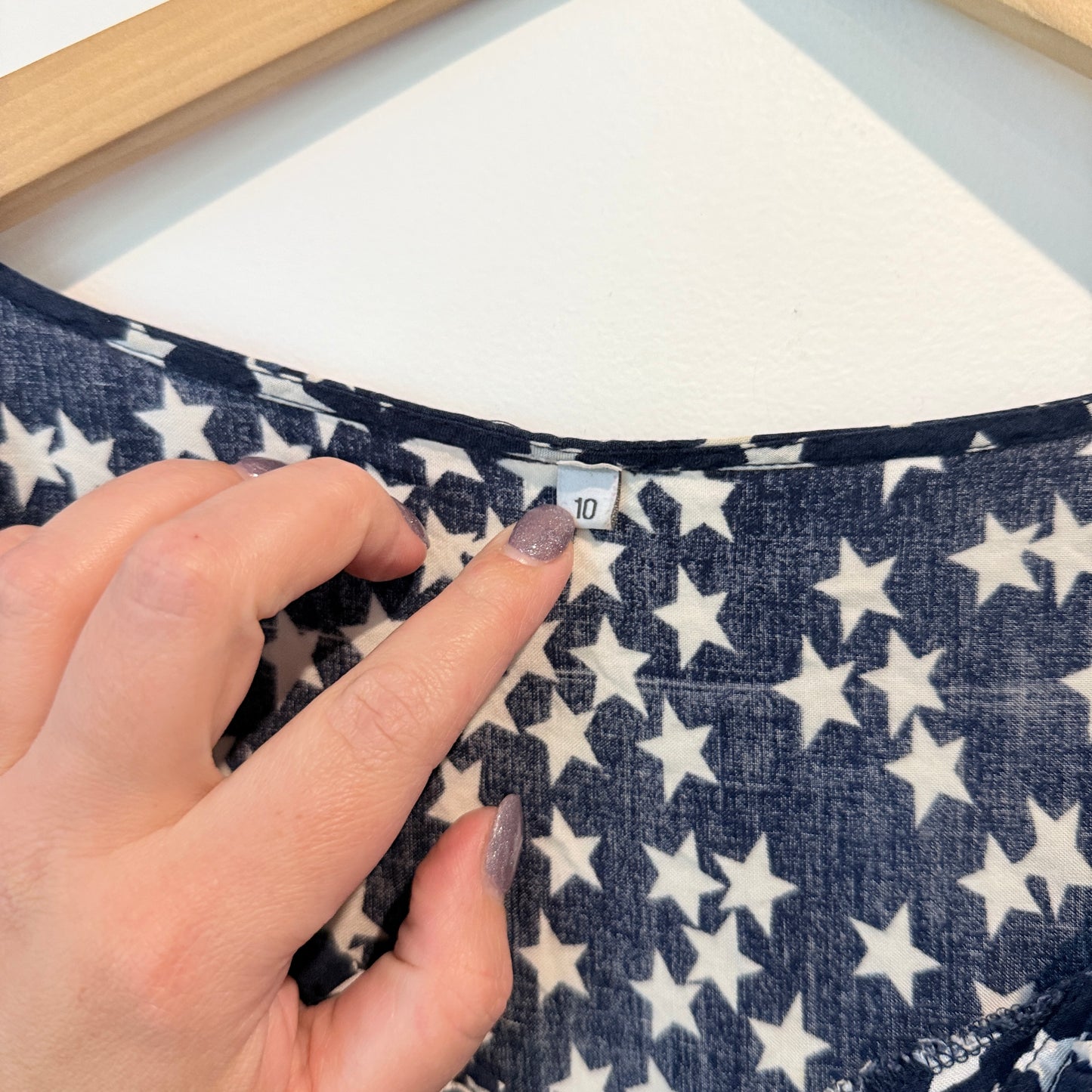 Cut Label Viscose Size 10 Stars Dress