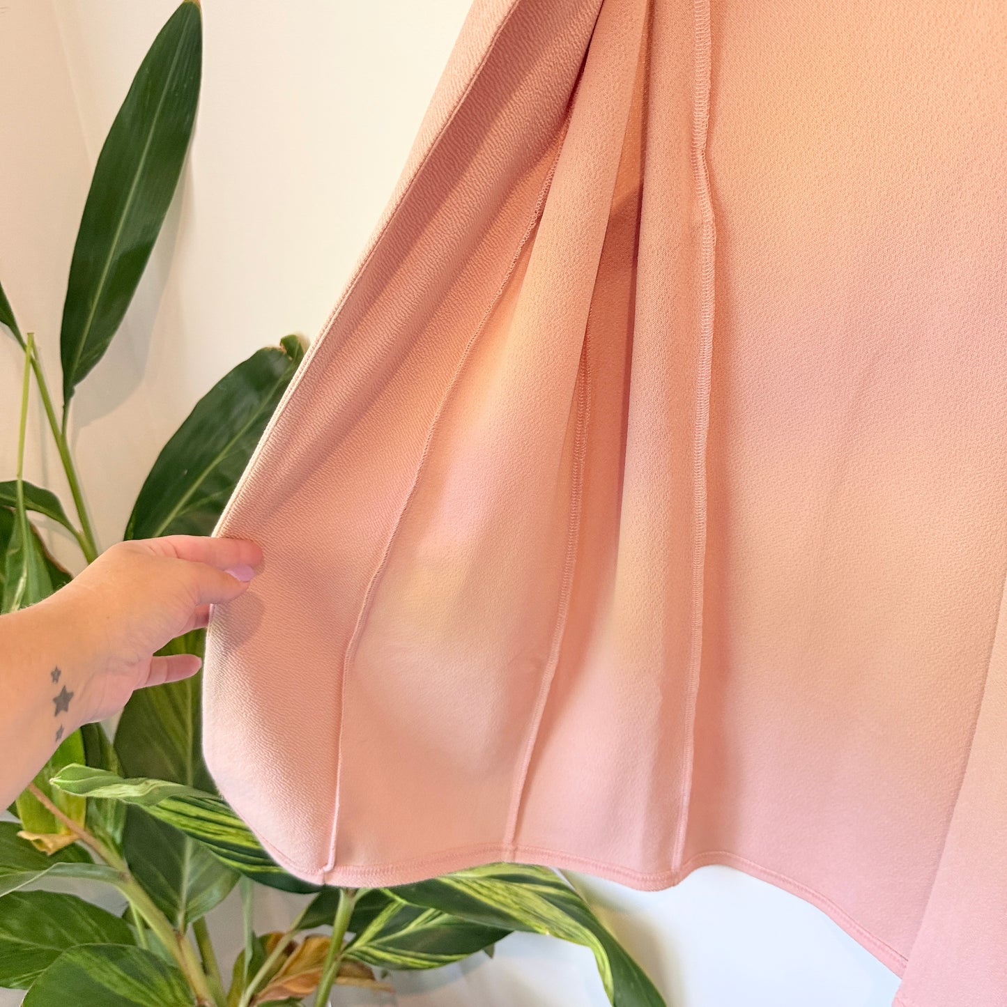 Mirrou Pink Textured Sleeveless Longline Coat - Size S