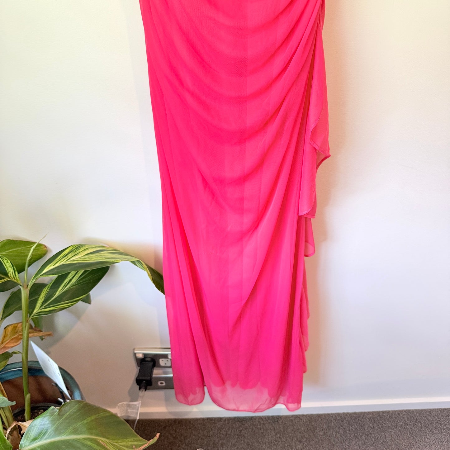 Betsy & Adam by Linda Bernell Halter Evening Gown – 39cm U/Arm