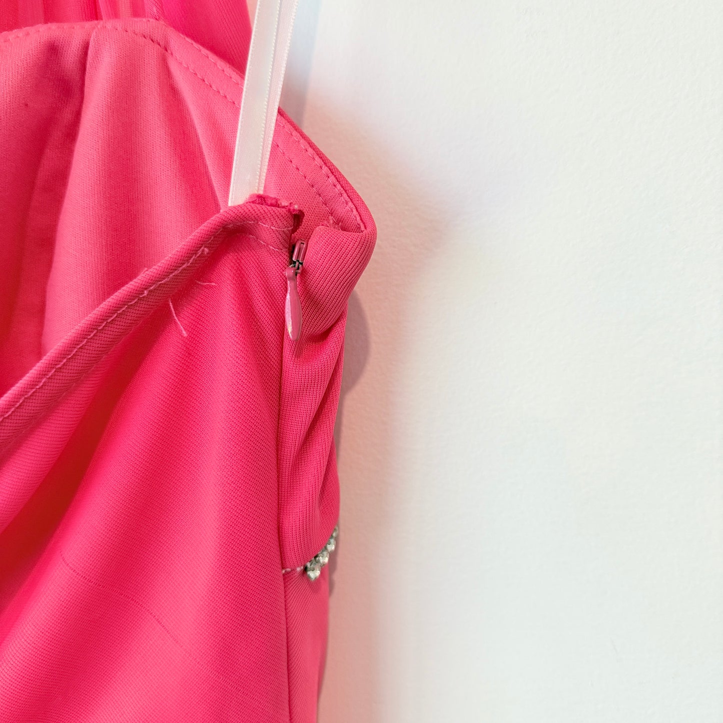 Betsy & Adam by Linda Bernell Halter Evening Gown – 39cm U/Arm