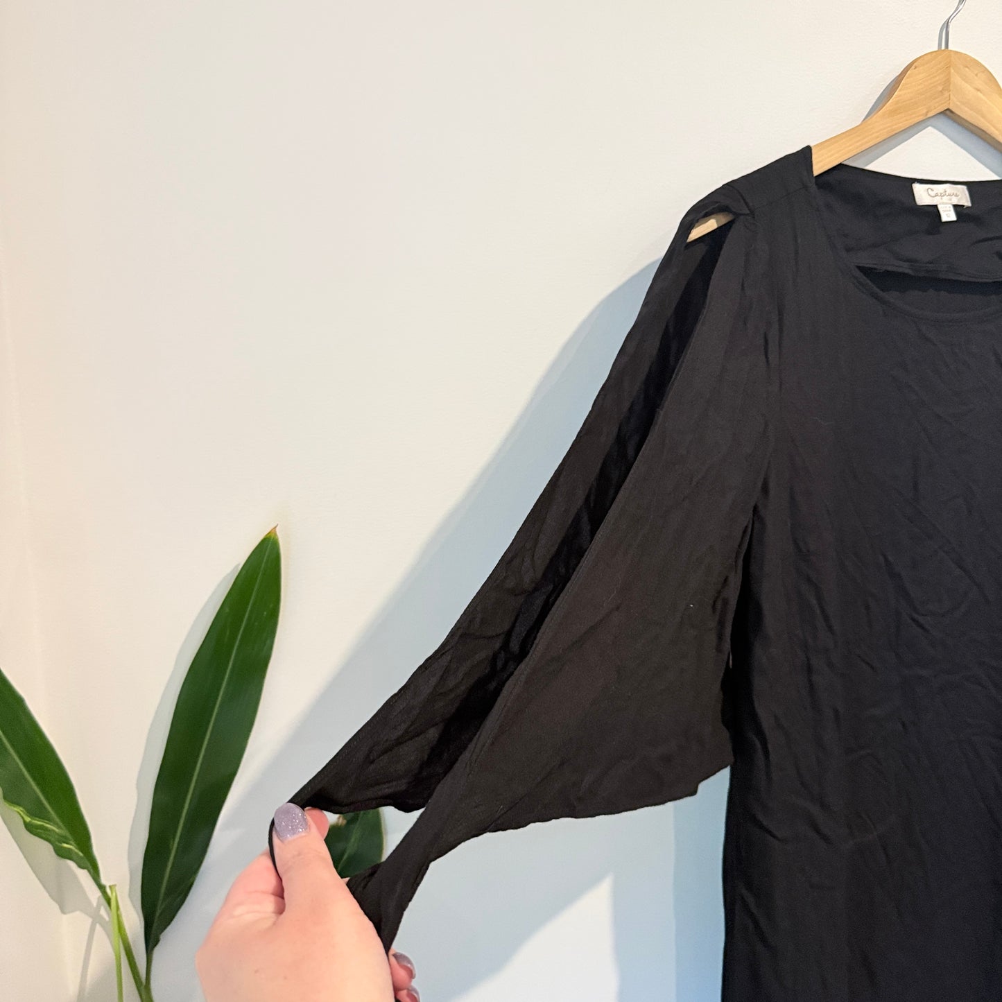 Capture Black Knee-Length Dress Size 12