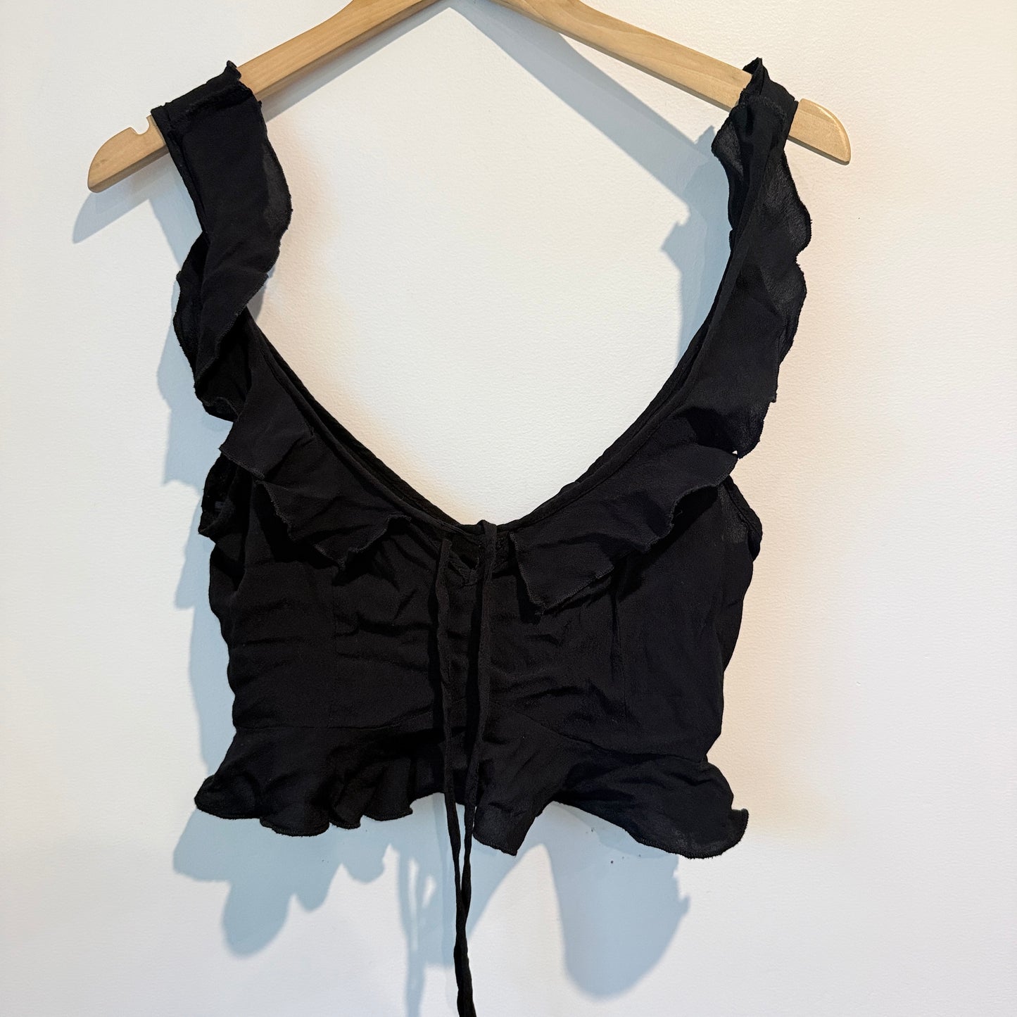 Forever21 Black Ruffled Crop Top Size M