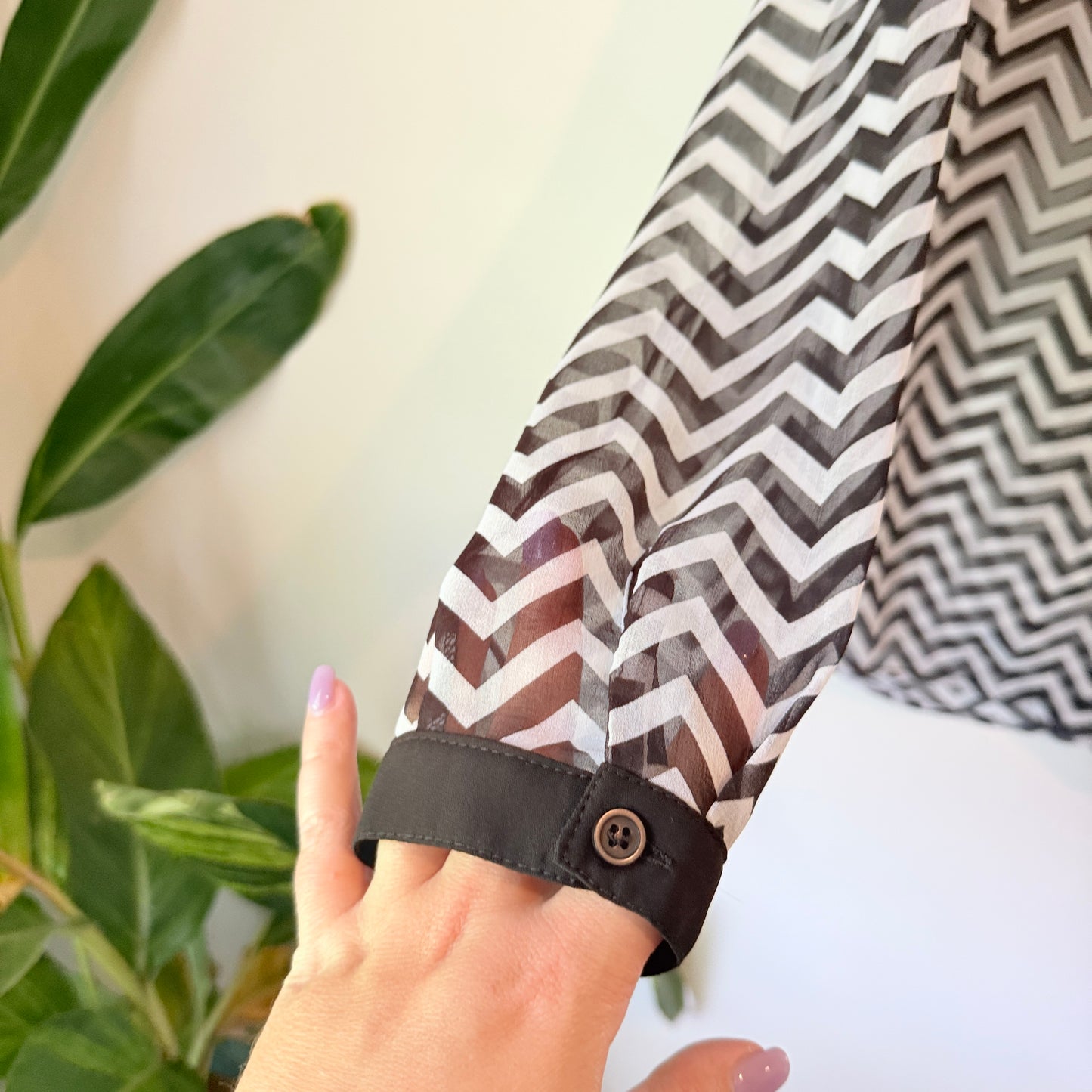 Annabel’s Closet Chevron Blouse – Size 12