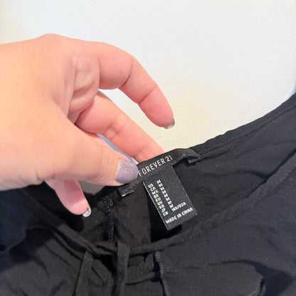 Forever21 Black Ruffled Crop Top Size M