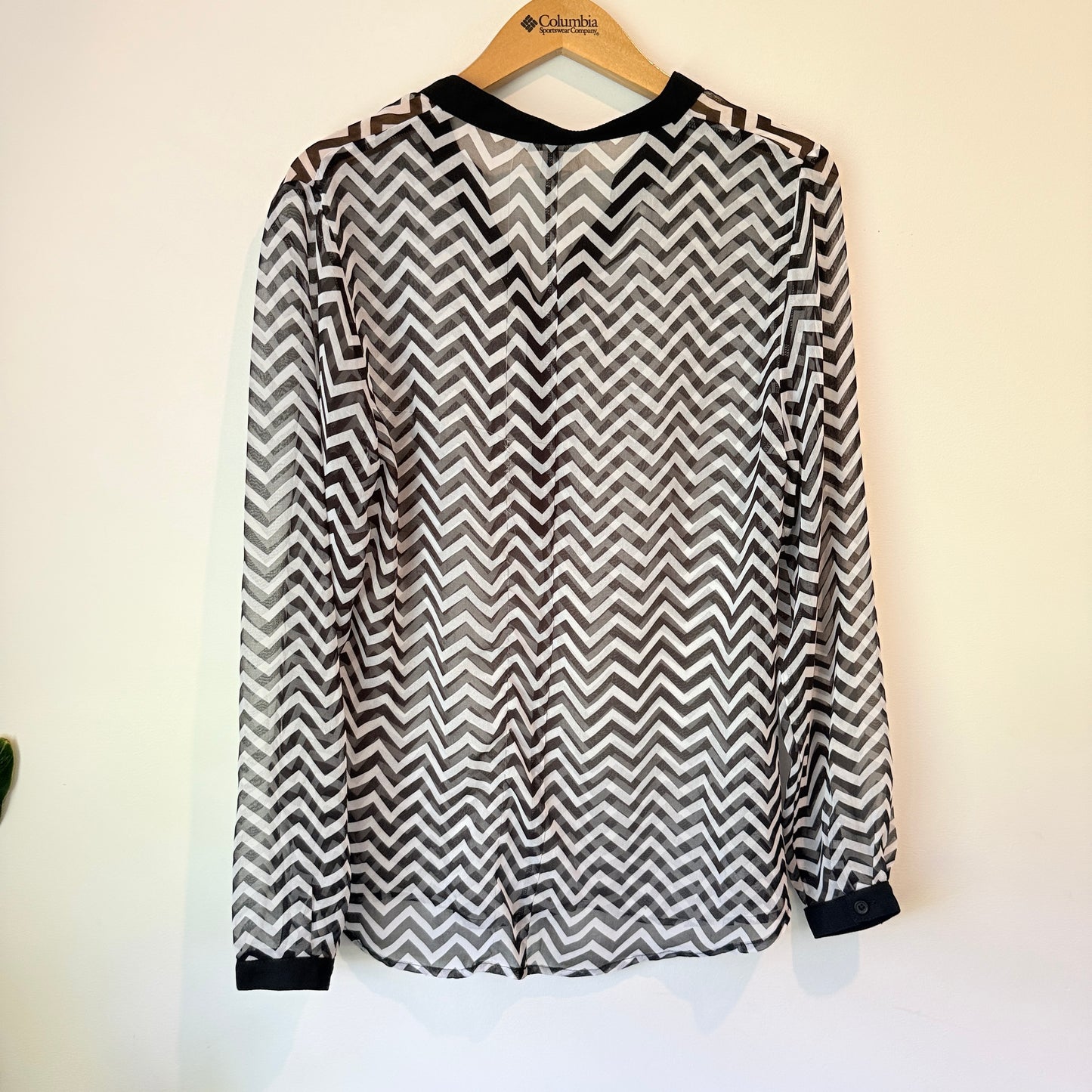 Annabel’s Closet Chevron Blouse – Size 12