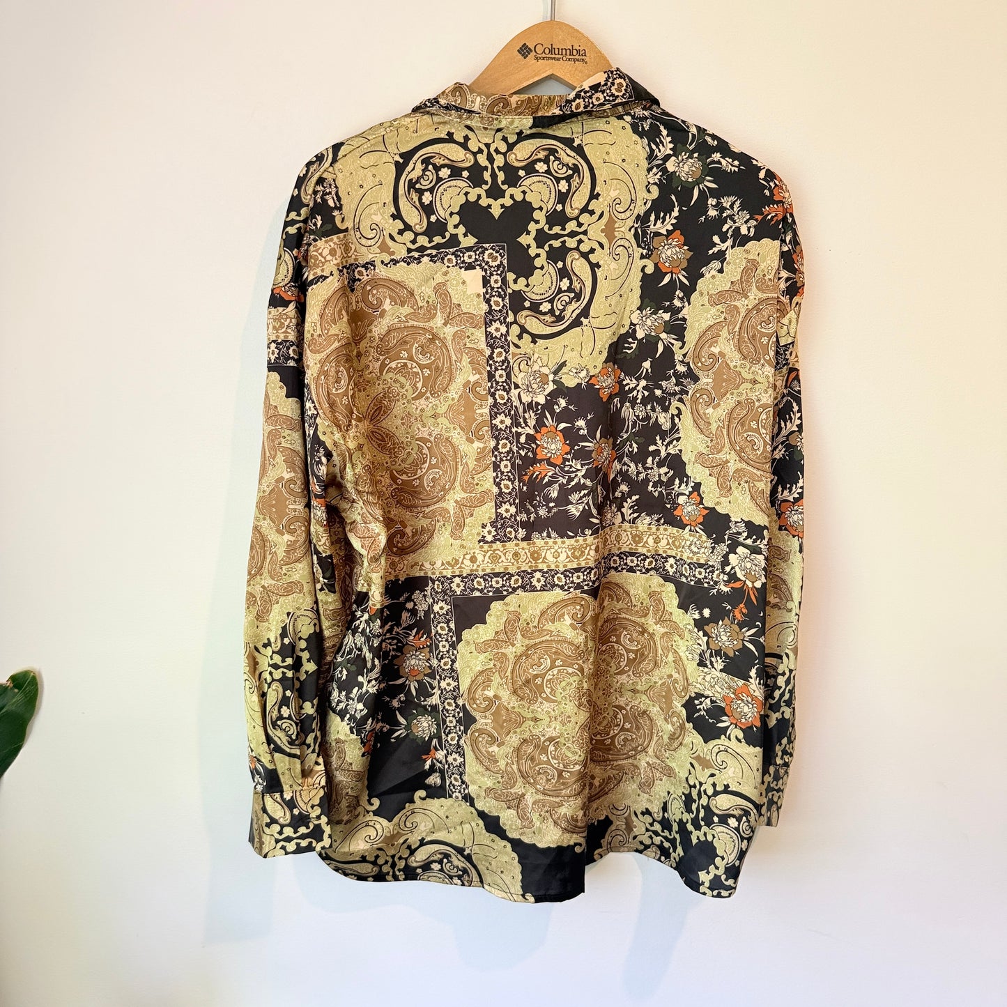 Mirrou Patchwork Paisley Button-Up Shirt – Size 10