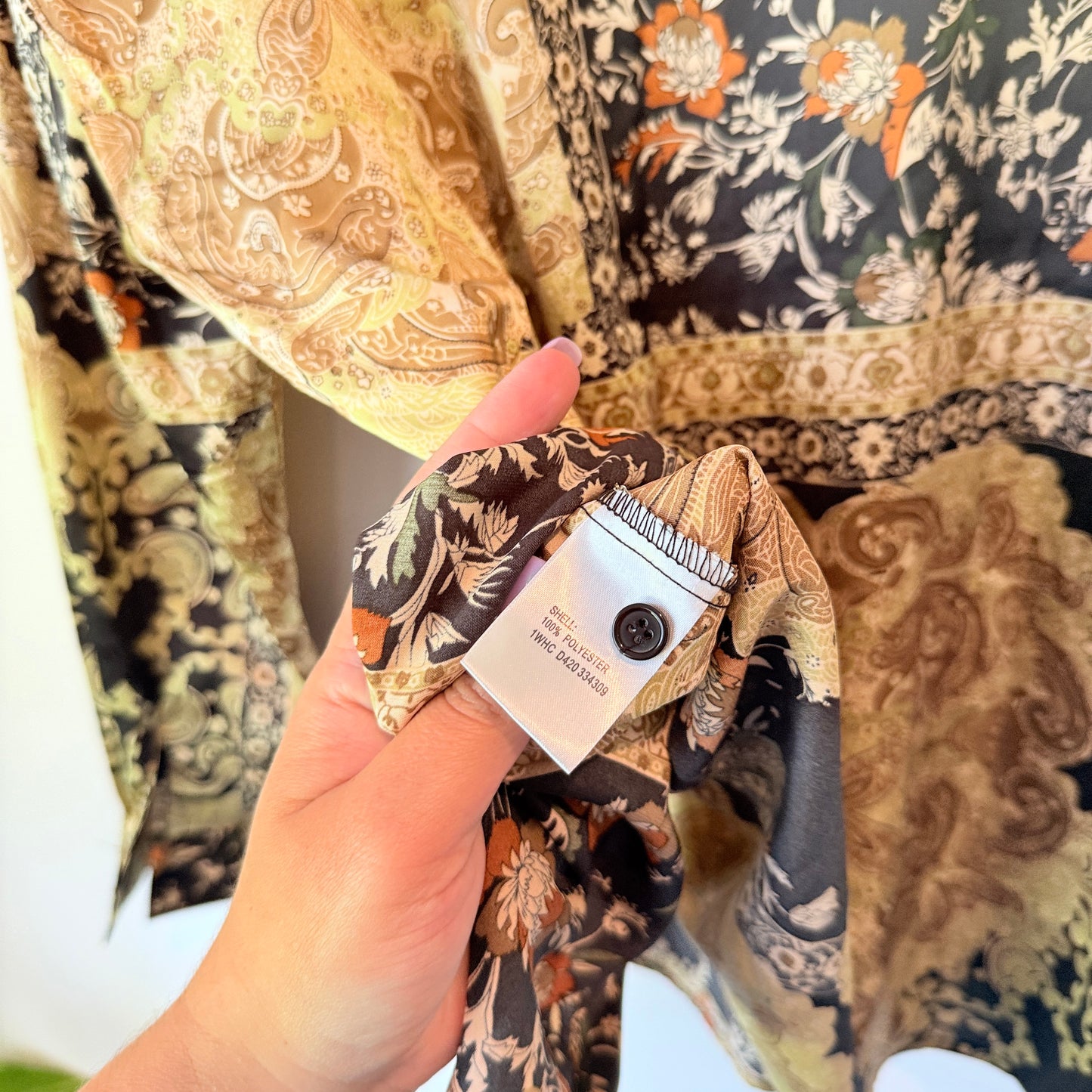 Mirrou Patchwork Paisley Button-Up Shirt – Size 10