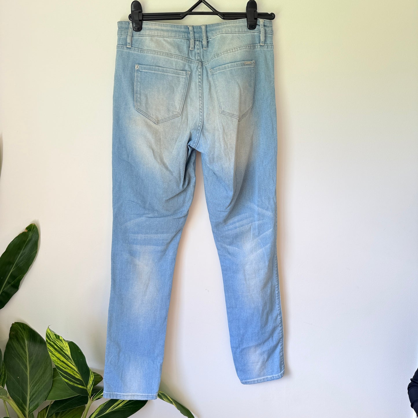 Jeanswest Light Wash Distressed Slim Boyfriend Jeans - Size 10