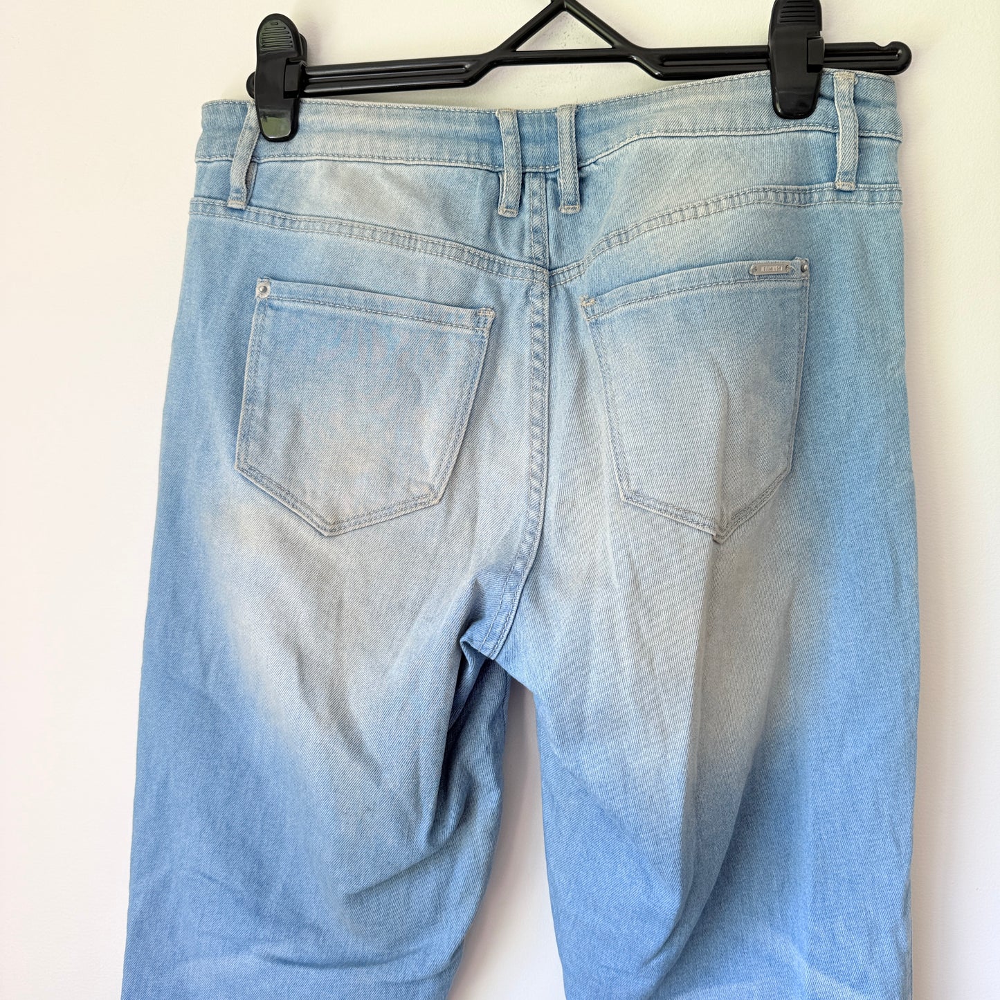 Jeanswest Light Wash Distressed Slim Boyfriend Jeans - Size 10