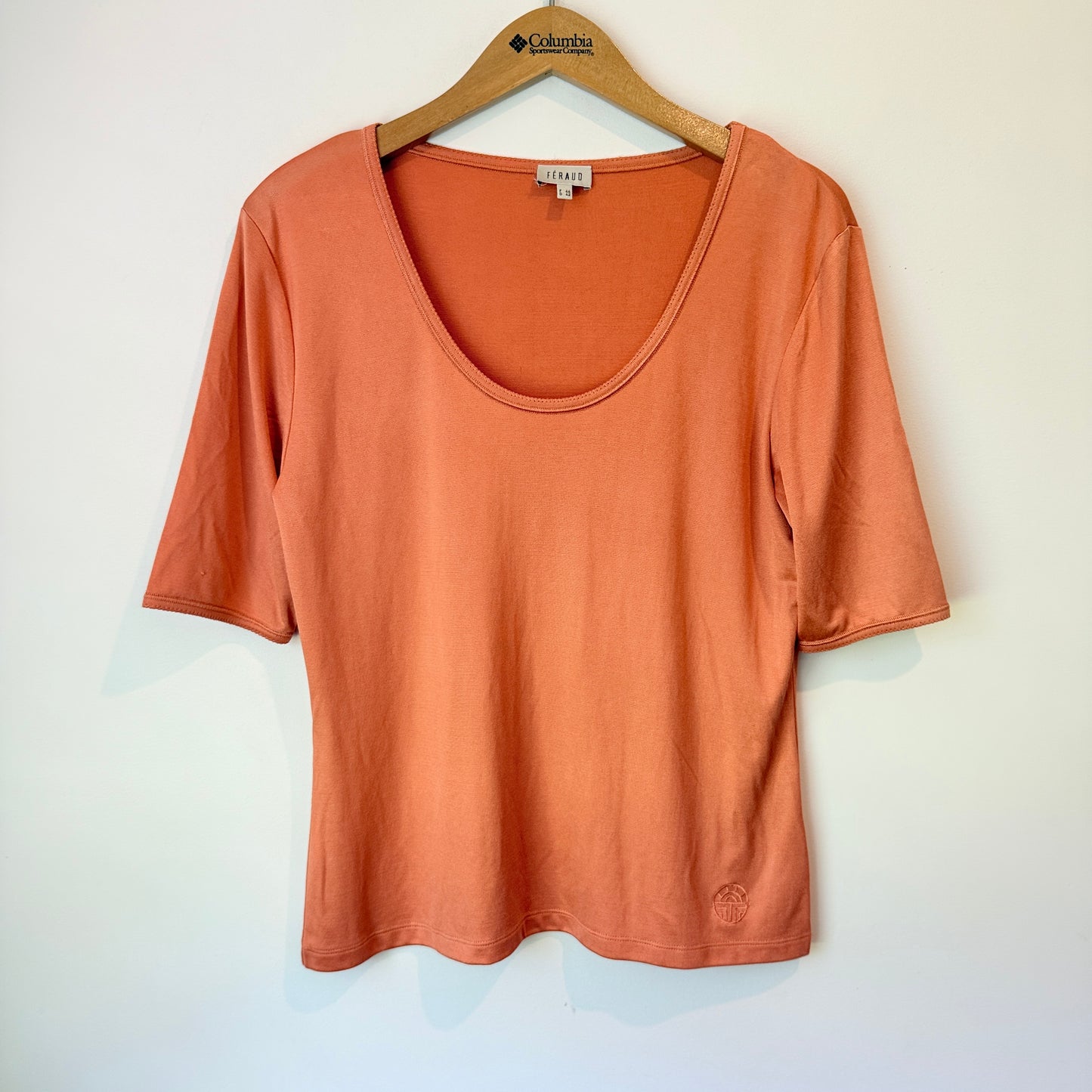 Féraud Scoop Neck Short Sleeve Silk Top – Coral – Size 44
