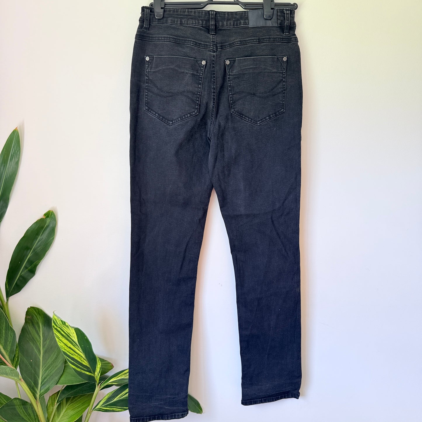 VERGE DENIM Black Wash Skinny Electra Jeans - Size 12