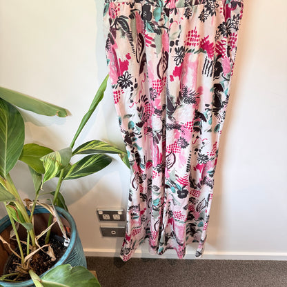 Meee!! Size M Sleeveless Jumpsuit
