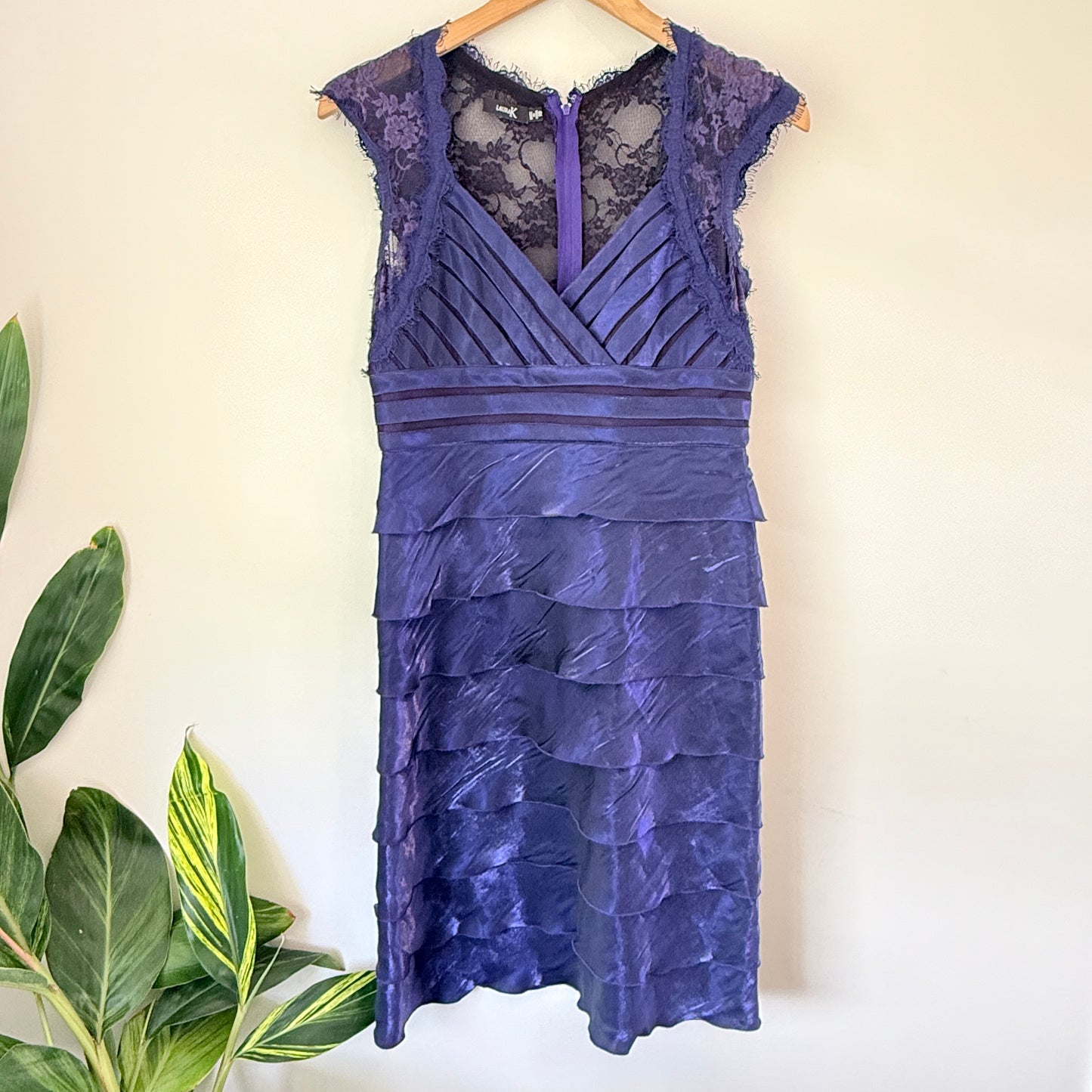 Size 10 Shimmery Lace Tiered Cocktail Dress