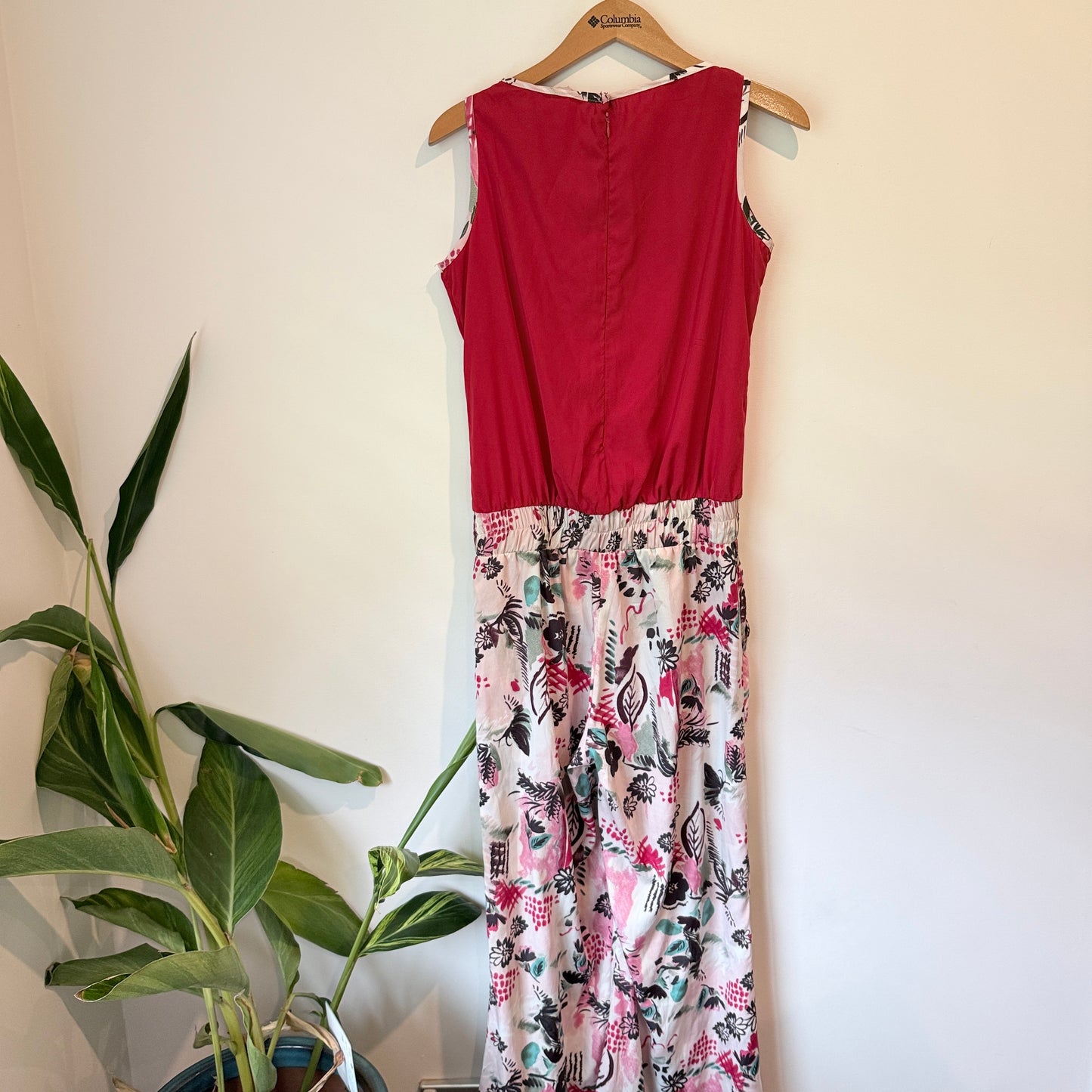 Meee!! Size M Sleeveless Jumpsuit