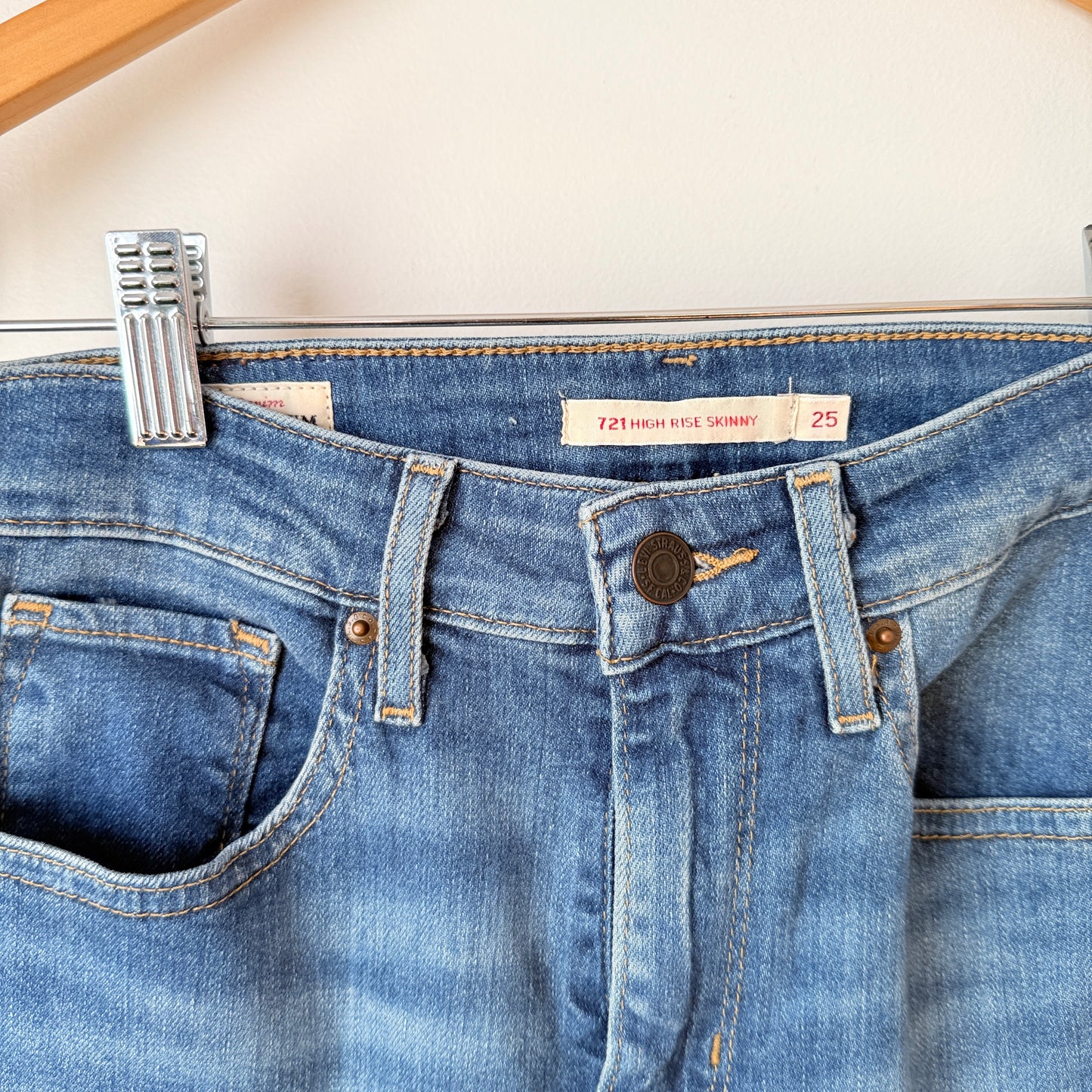 Levi’s Premium Size 25 High-Rise Skinny Blue Denim Jeans