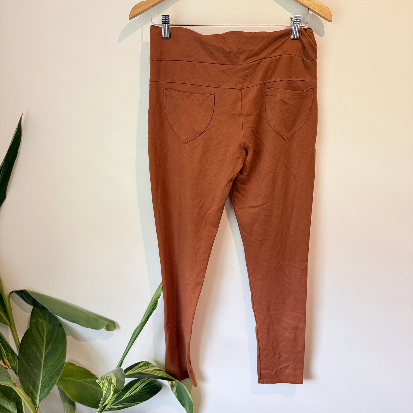 Elomelo Size 34 Ankle Pants