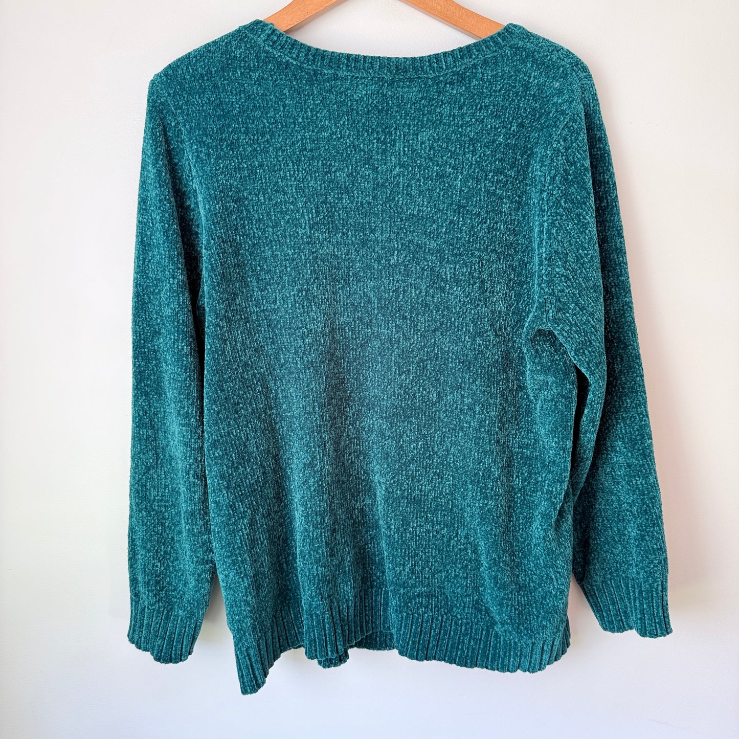 Capture Size M Knit Sweater