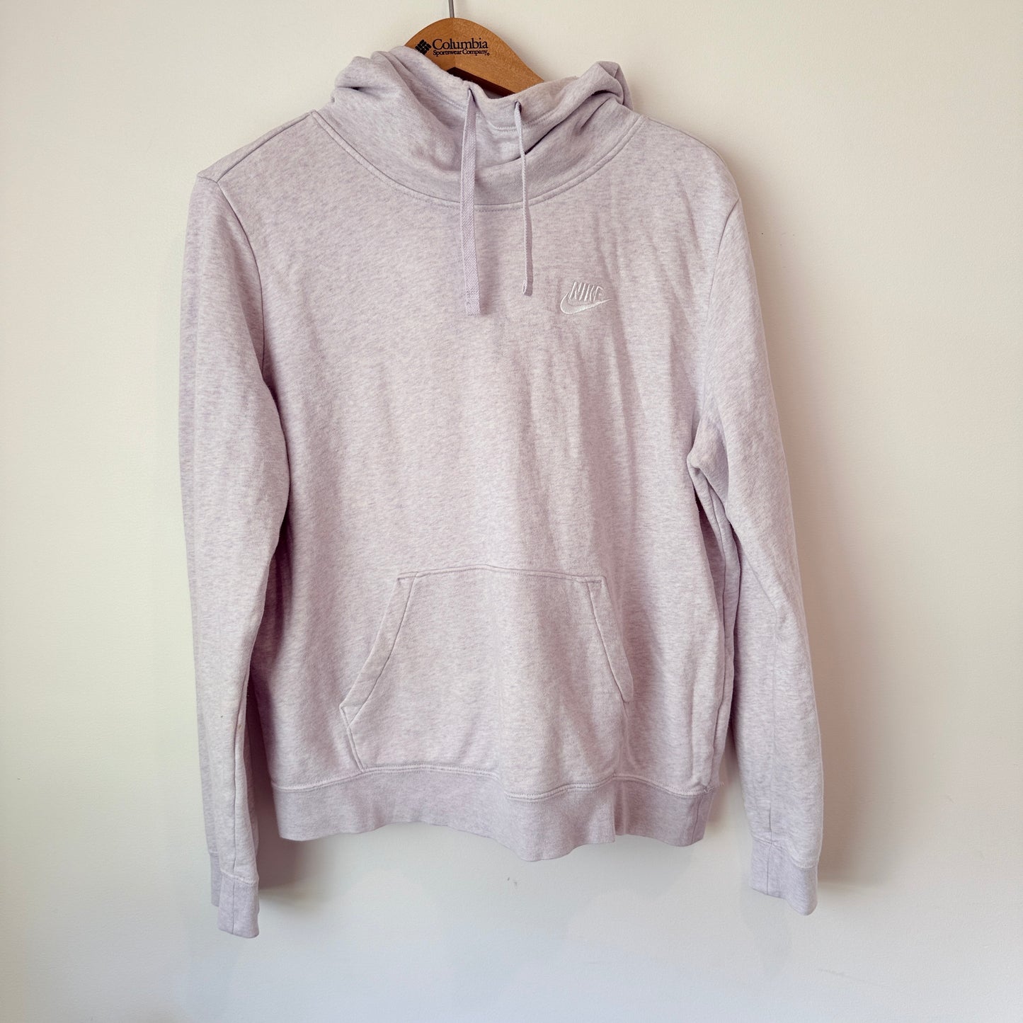 Nike Size M Funnel-Neck Hoodie