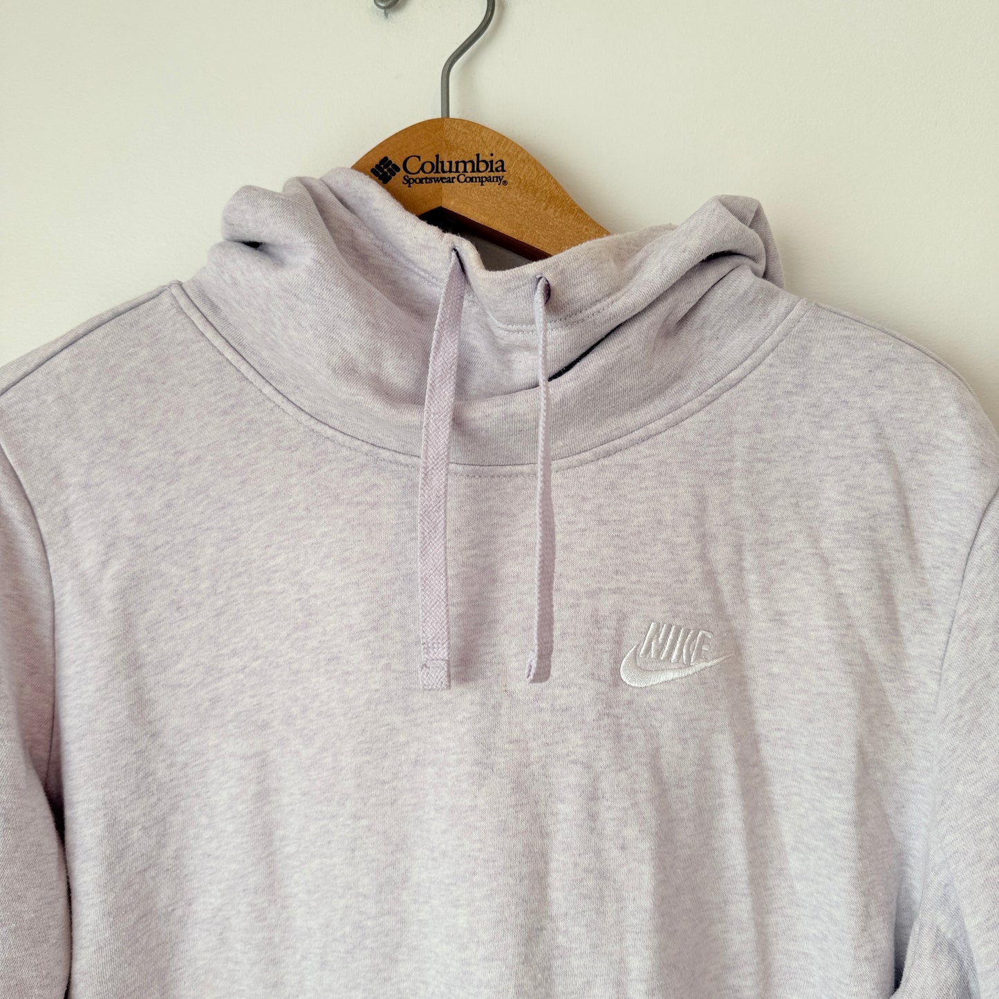 Nike Size M Funnel-Neck Hoodie