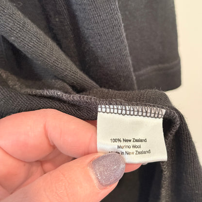 Experience New Zealand Size S Black Open-Front Merino Cardigan