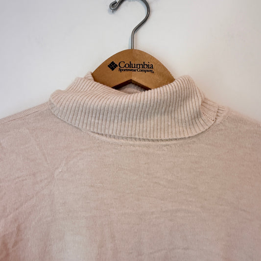 Brand Unknown Size U/Arm to U/Arm 55cm Turtleneck Sweater