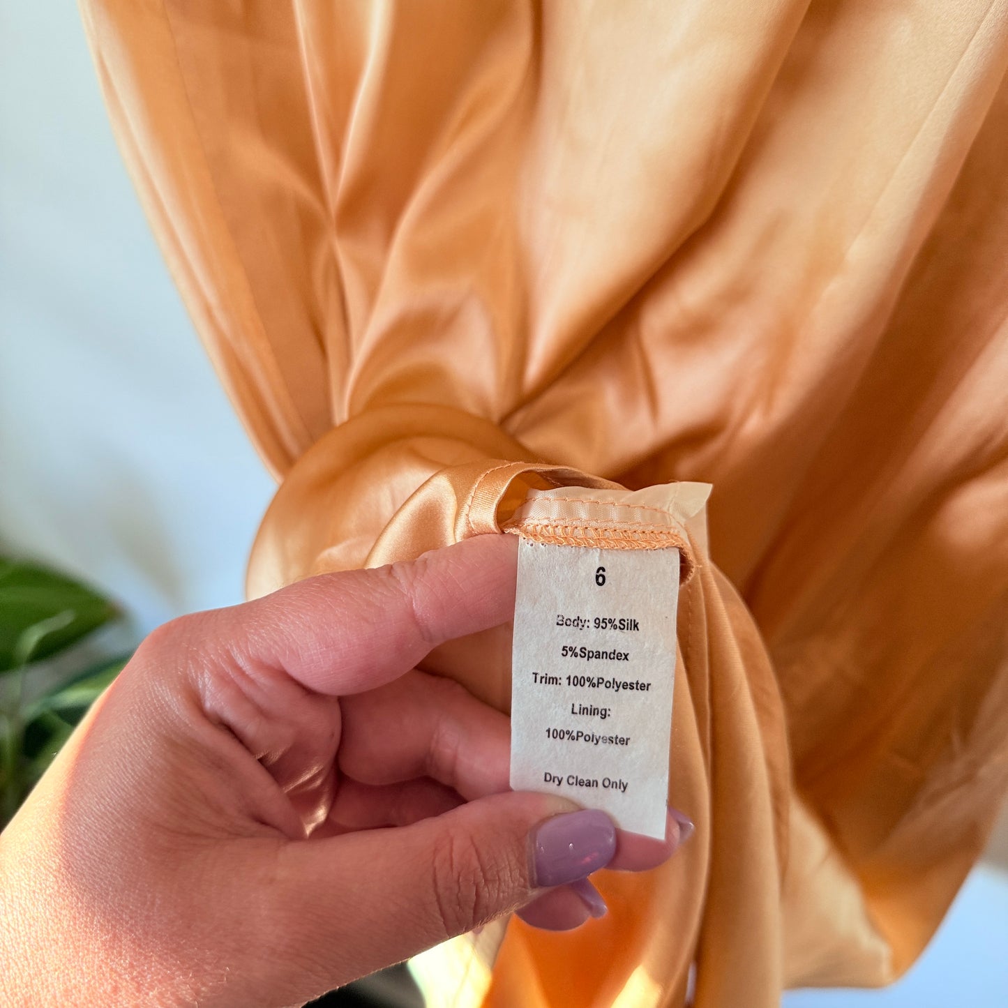 Roberto Milona Size 6 Peach-Colored Sleeveless Dress