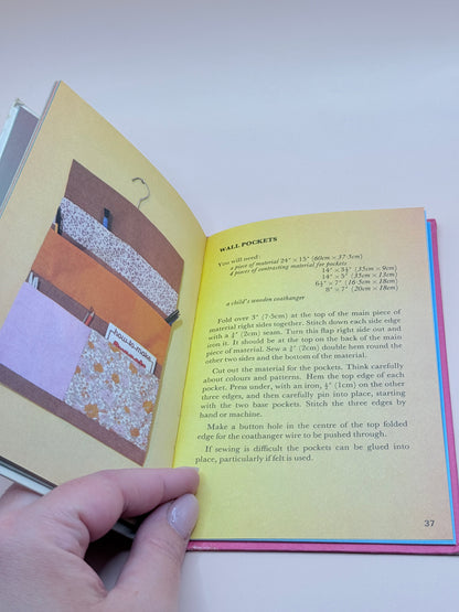 Ladybird How to Make Presents by Laura Guntsensen and Jean Temple