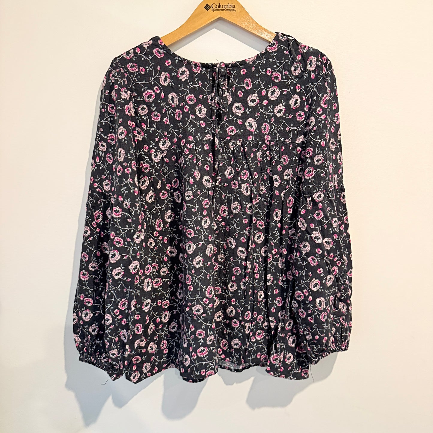 Brand Unknown Long-Sleeve Floral Blouse – 54cm U/Arm
