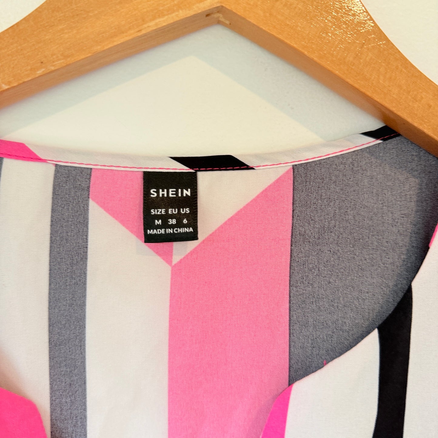 SHEIN V-Neck Blouse Geometric Print - Size M