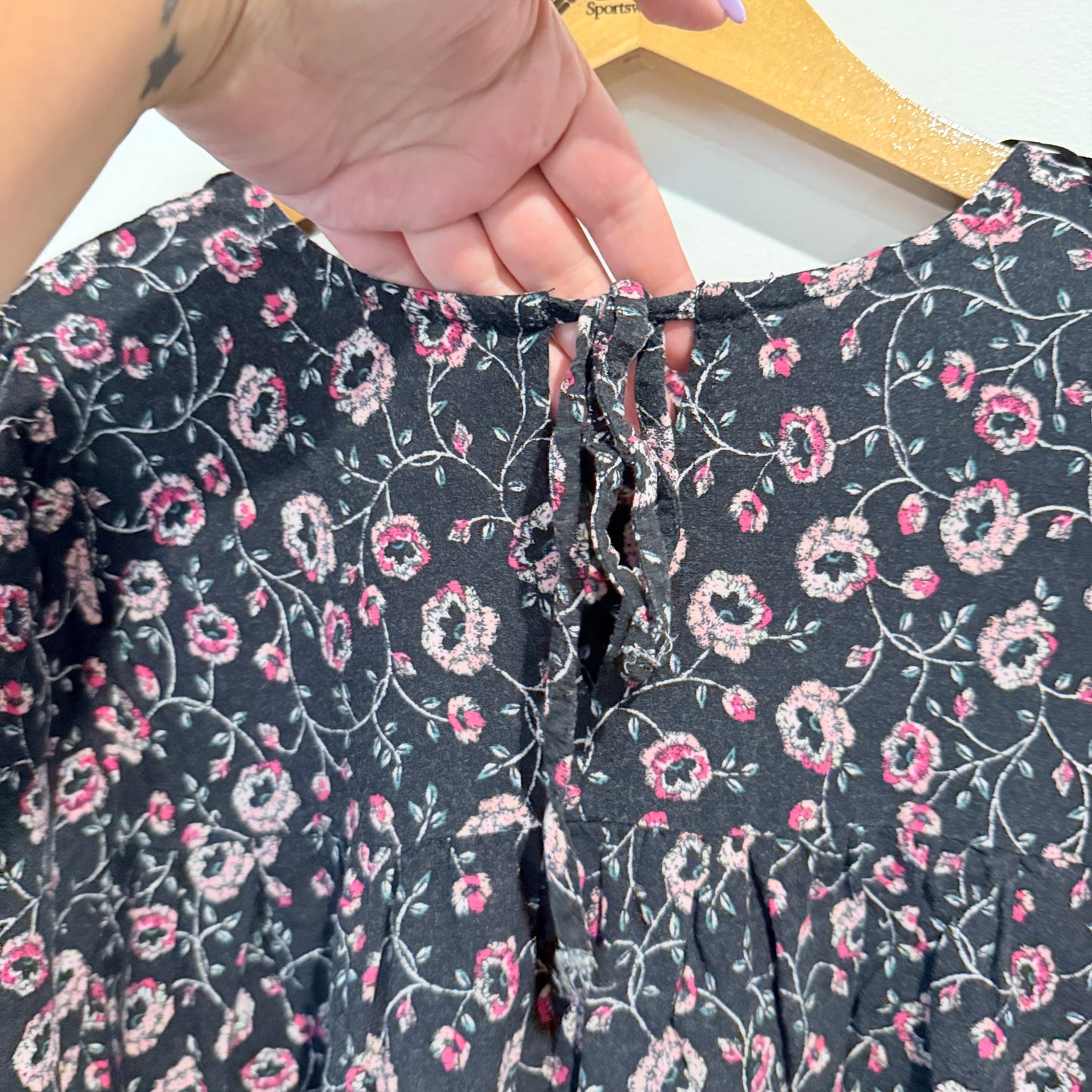 Brand Unknown Long-Sleeve Floral Blouse – 54cm U/Arm