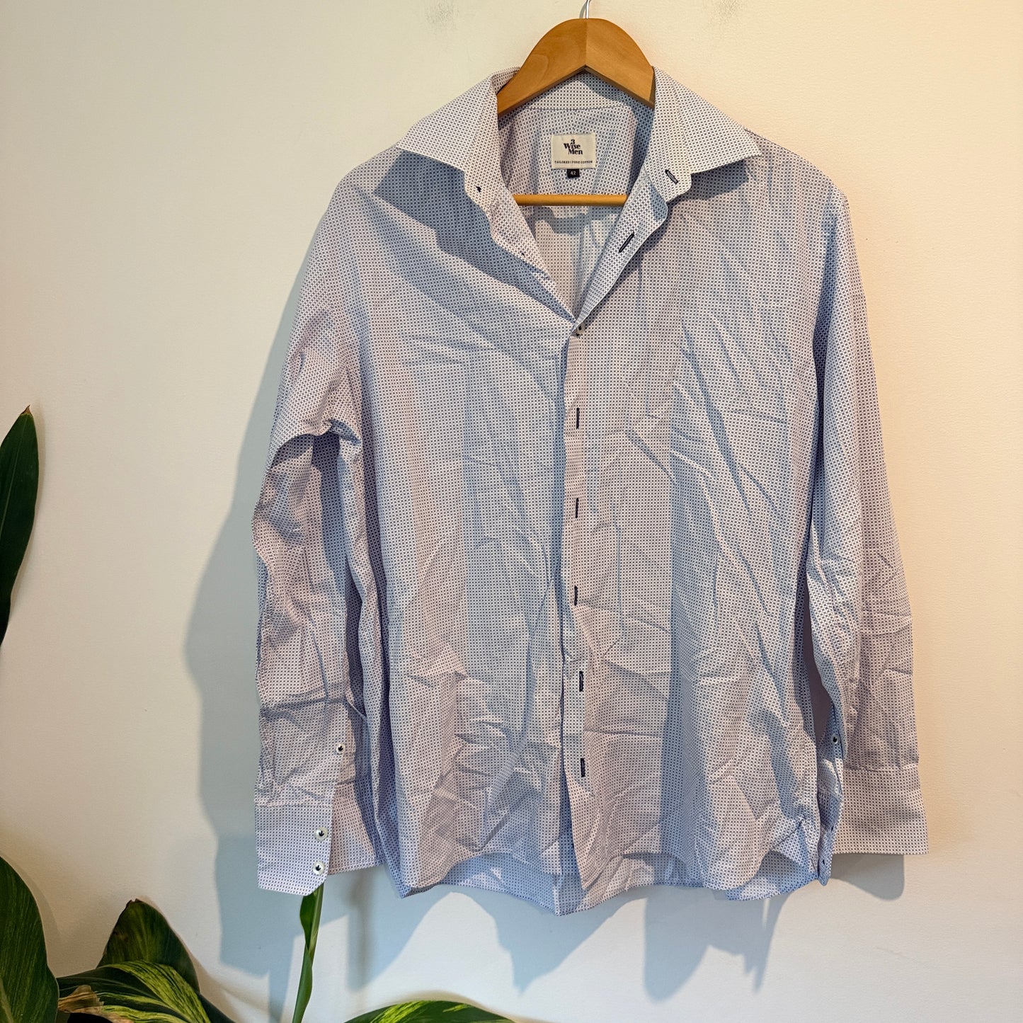 3 Wise Men Size 42 Long-Sleeved Button-Down Shirt