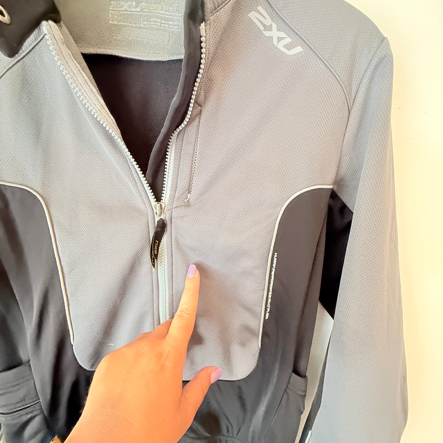 2XU Size M Micro Climate Grey & Black Cycling Jacket
