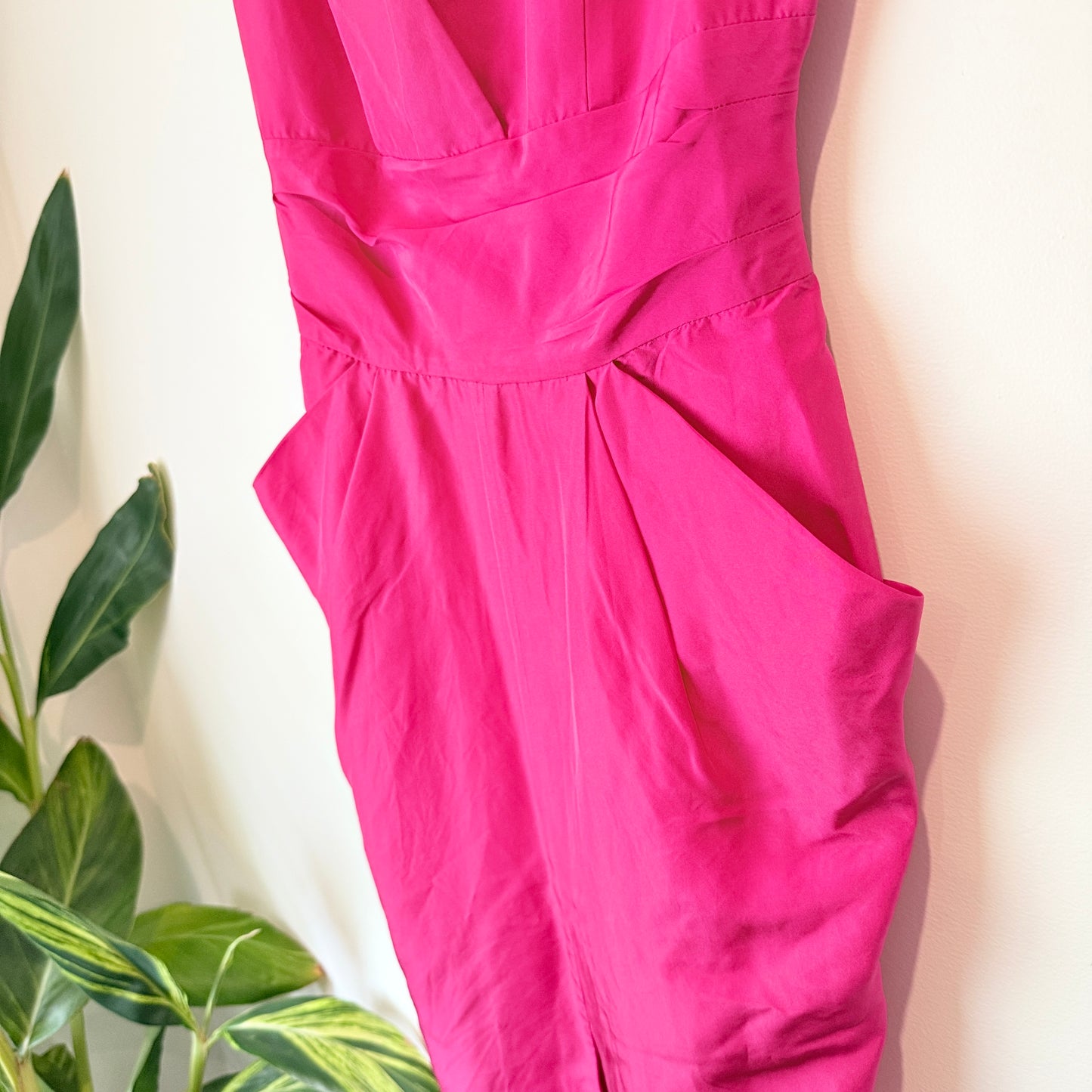 Bettina Liano Size 10 Pink Sleeveless V-Neck Dress