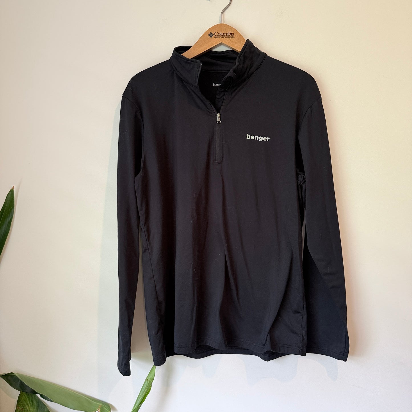 Benger Quarter-Zip Pullover Black - Size L