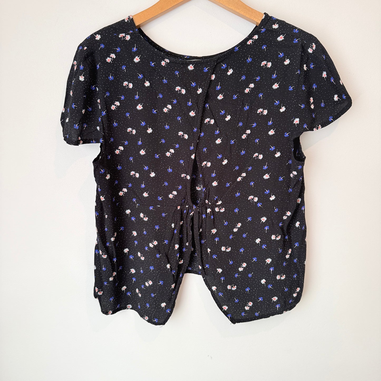 Glassons Size 12 Floral Short-Sleeved Top