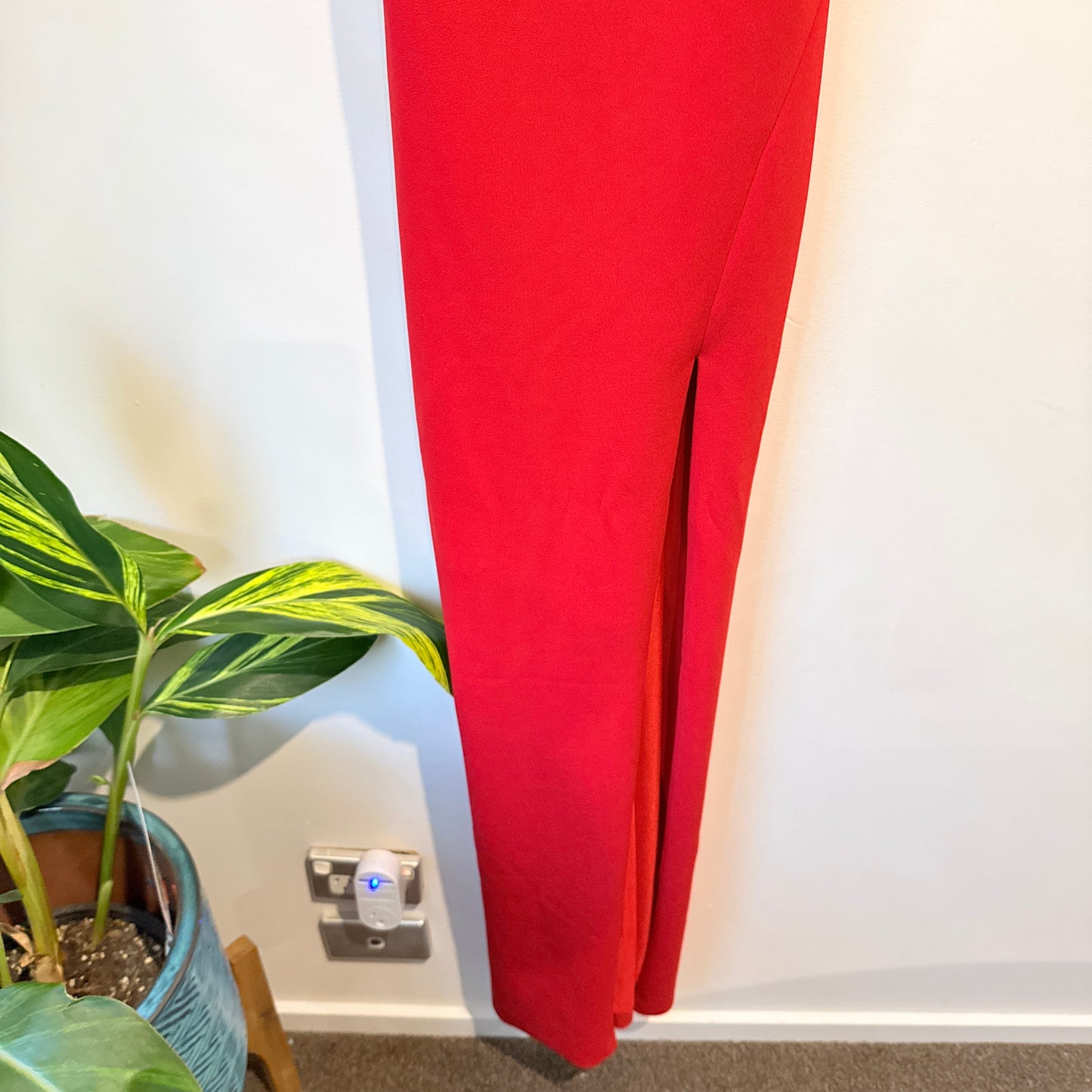 THE EDIT BY BEGINNING BOUTIQUE Low Back Split Maxi Dress - Size M