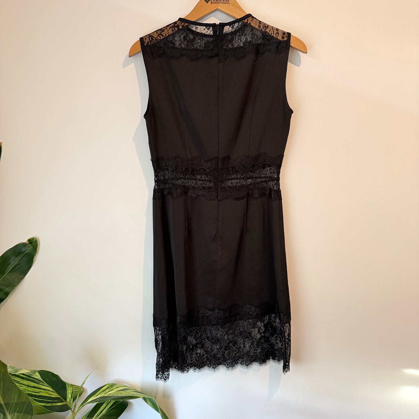 Brand Unknown Size 38 Black Lace-Panel Sleeveless Dress
