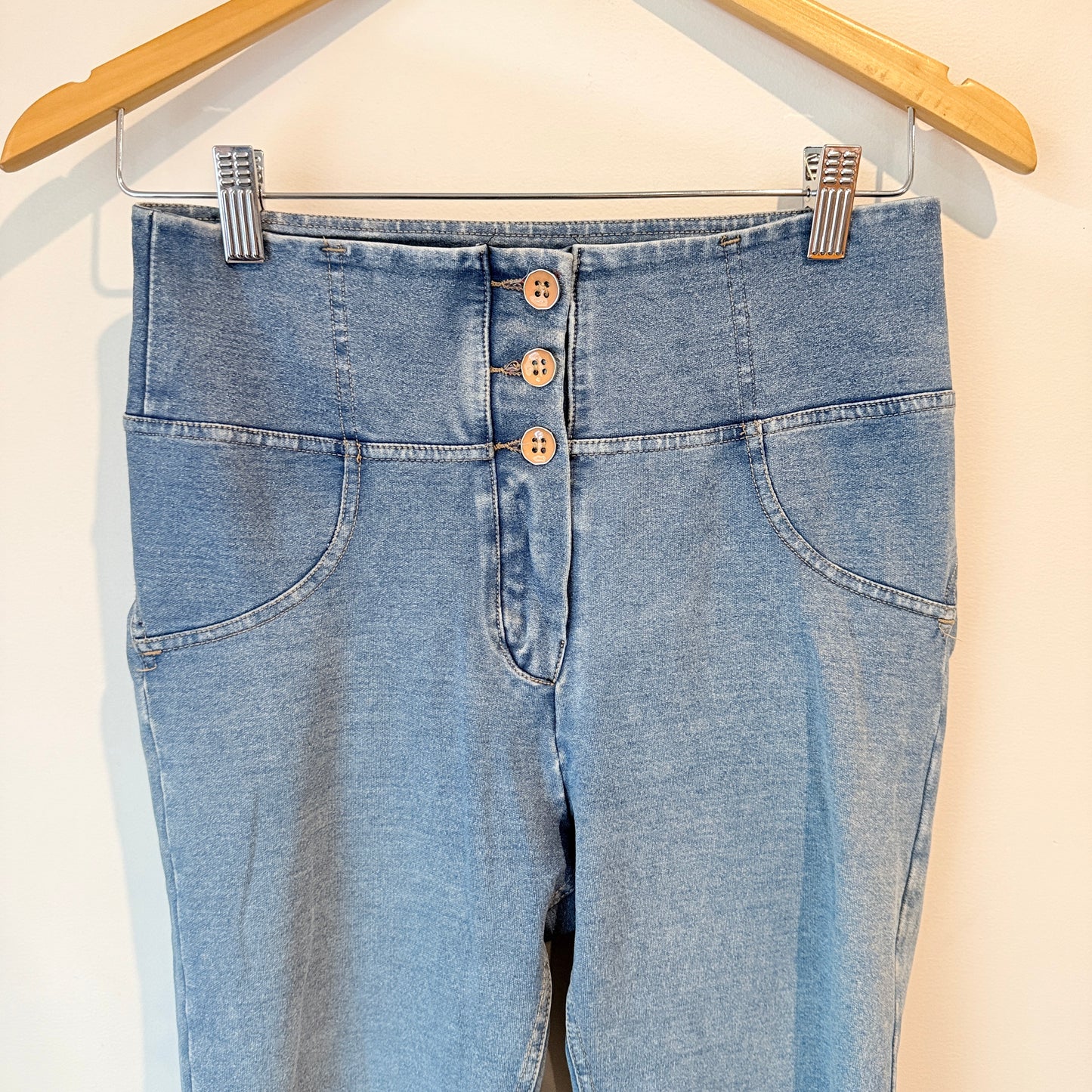 Brand Unknown Mid-Rise Skinny Pinstriped Jeans – Waist 66cm