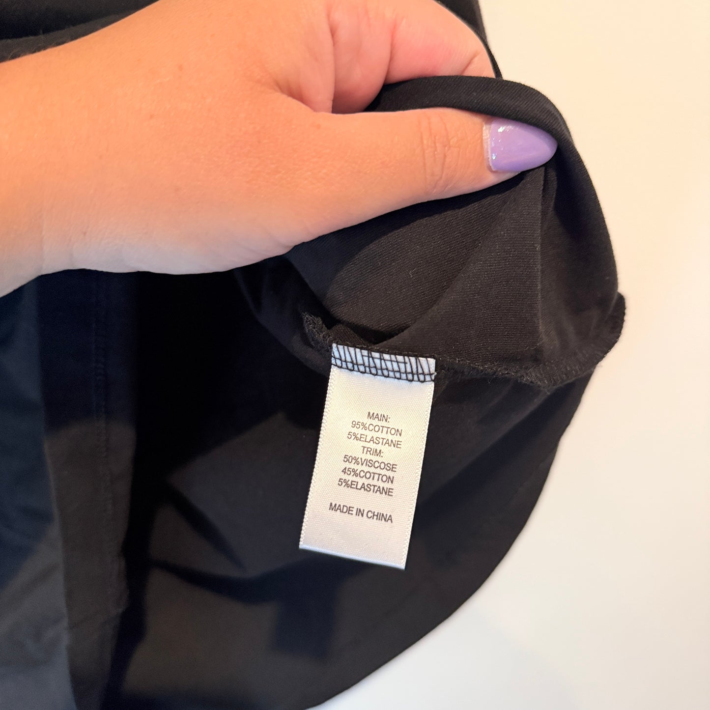 Vincent Size 10 Black V-Neck 3/4 Sleeve Top