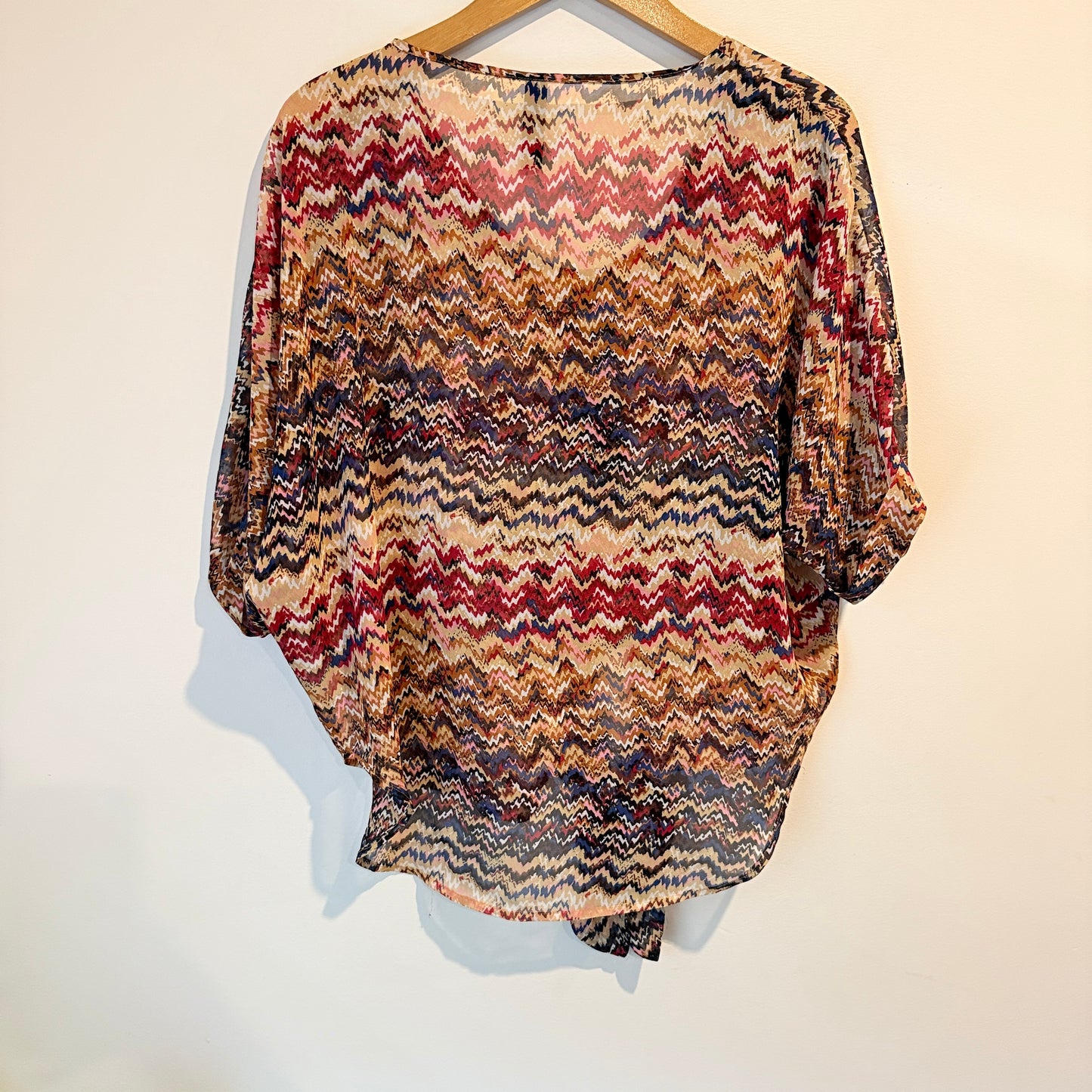 Twin Rivers Size 12 Sheer V-Neck Blouse