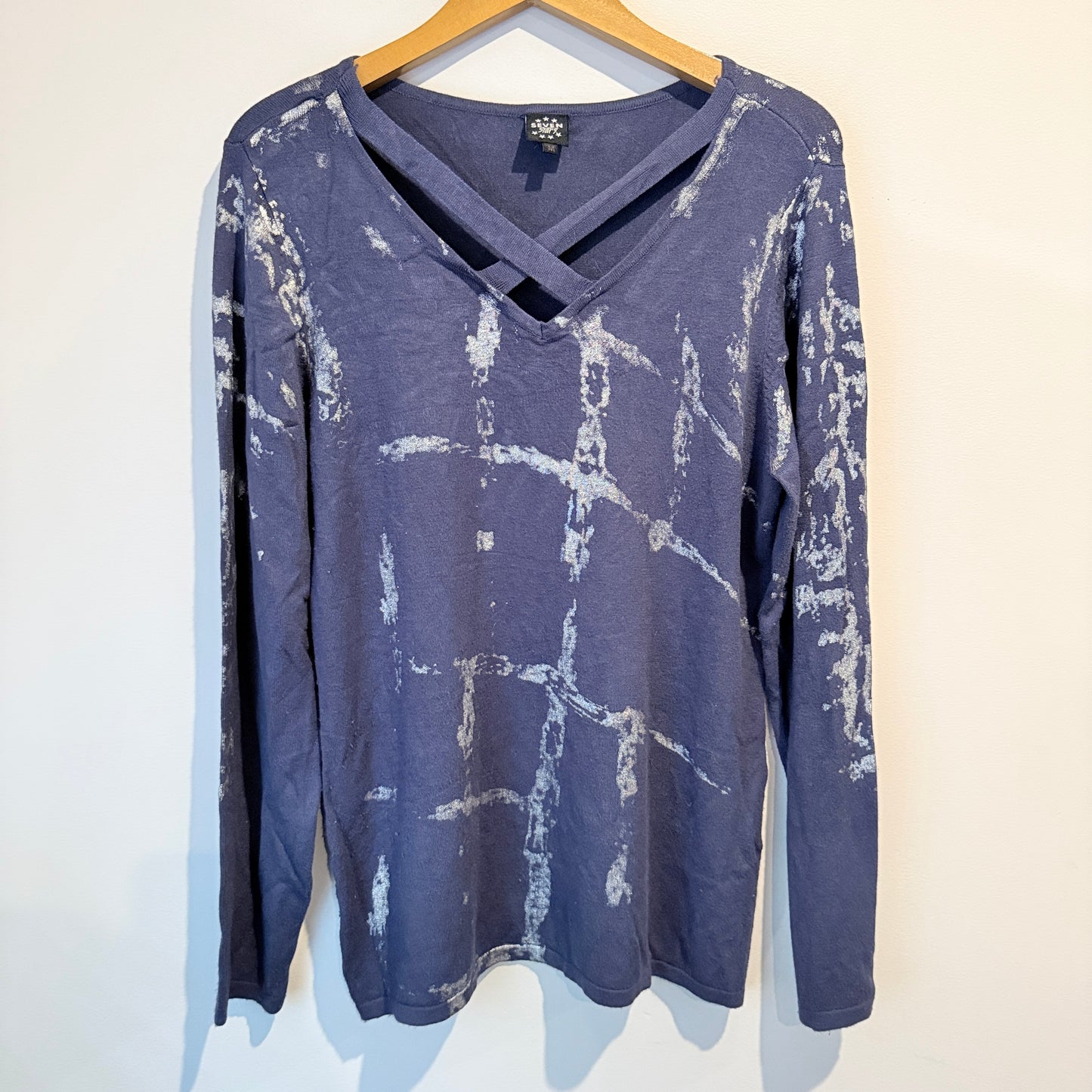 Seven Stars Size M Long-Sleeved Top