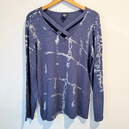 Seven Stars Size M Long-Sleeved Top