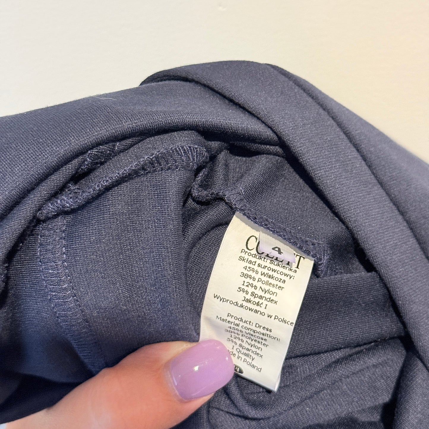 Colett Size 38 V-Neck Midi Dress