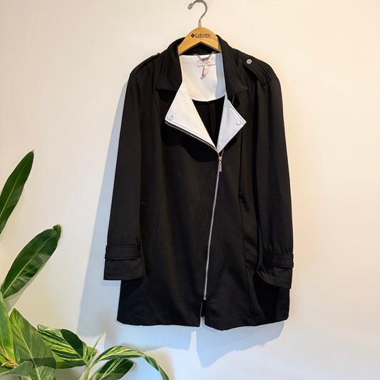 Millers Size 18 Black Zip Up Blazer